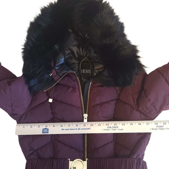 Guess burgundy puffer coat Women's small Removable fur-lined hood Zipper pockets - Picture 7 of 16